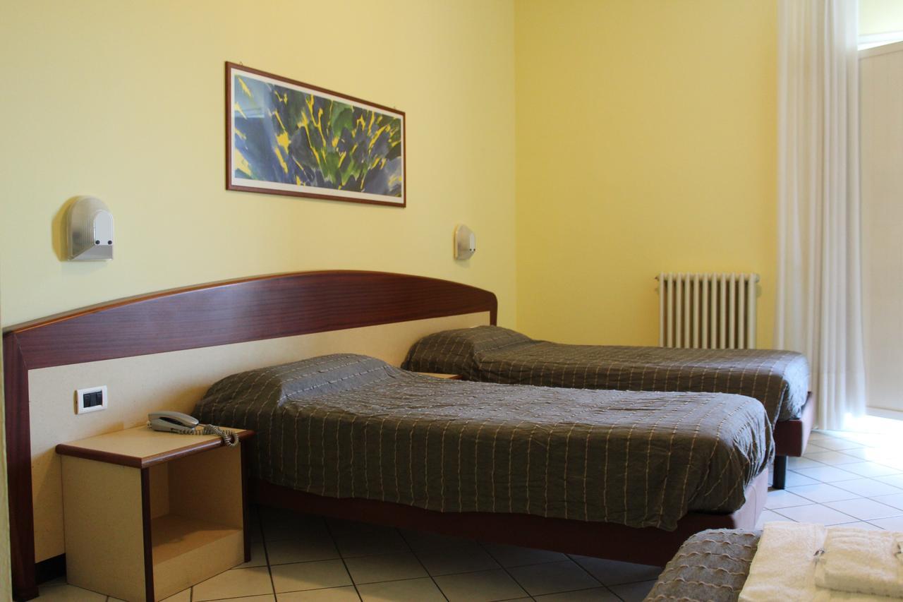 Albergo Sirena Bazzano Eksteriør billede